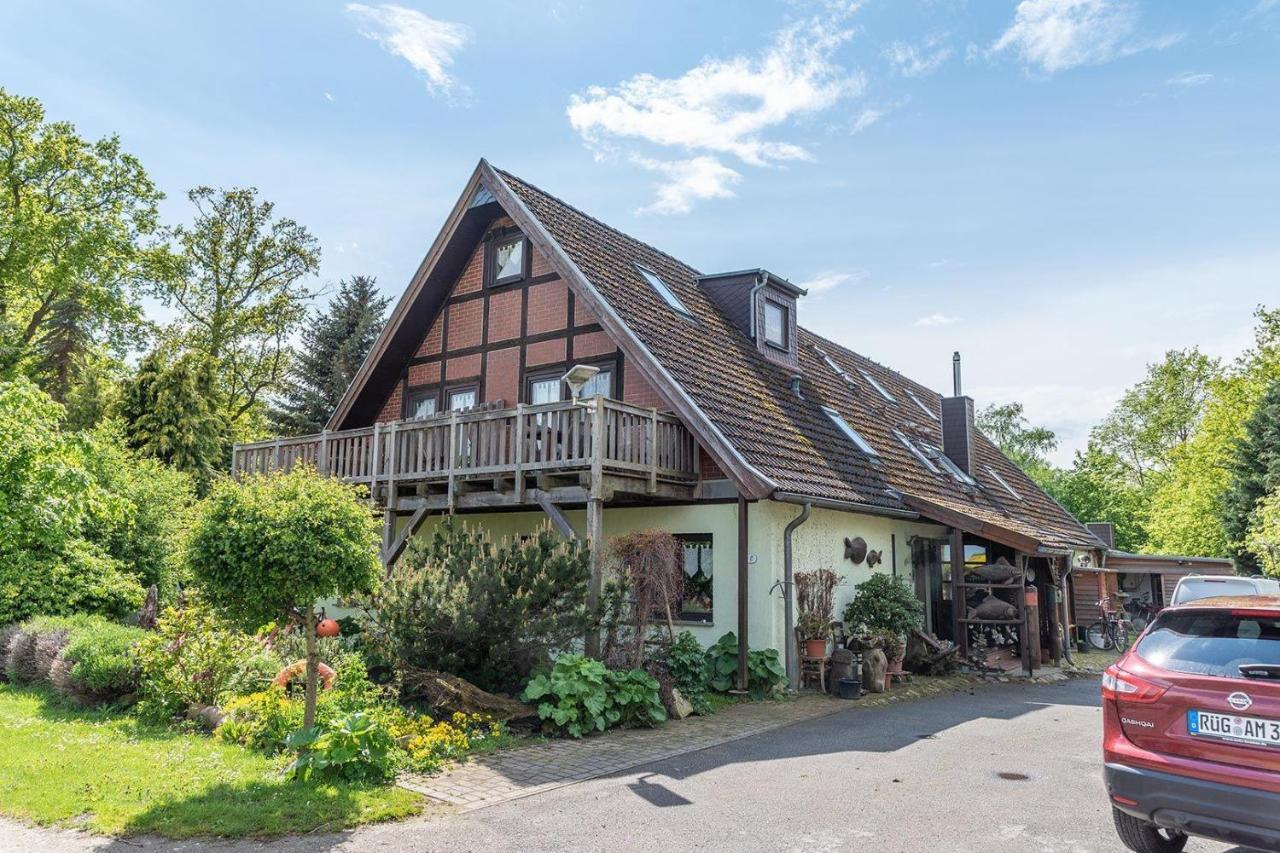 3-Raum-Fewo-Fuer-5-Personen-1-Aufbettung-Auf-Ruegen Apartamento Schaprode Exterior foto