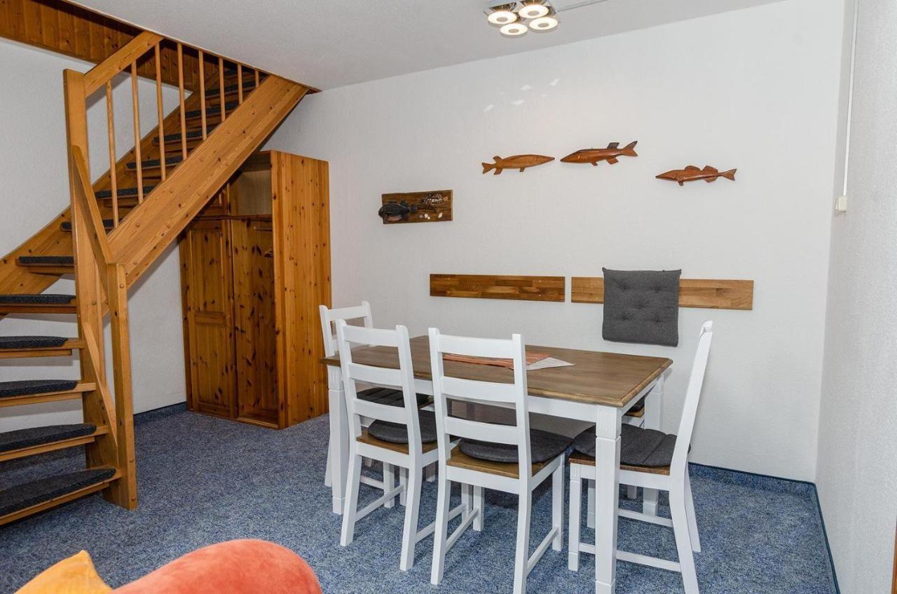 3-Raum-Fewo-Fuer-5-Personen-1-Aufbettung-Auf-Ruegen Apartamento Schaprode Exterior foto